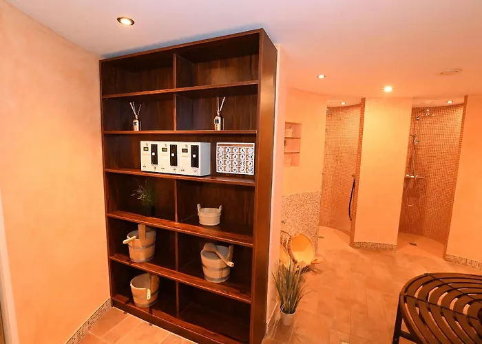 Bernstein Mare Luxor 05